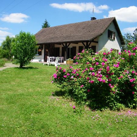 Chambre et salle de bain privative dans maison à la campagne Serley Extérieur photo