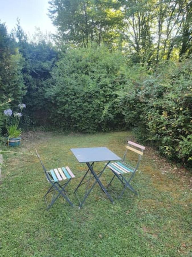 Chambre et salle de bain privative dans maison à la campagne Serley Extérieur photo