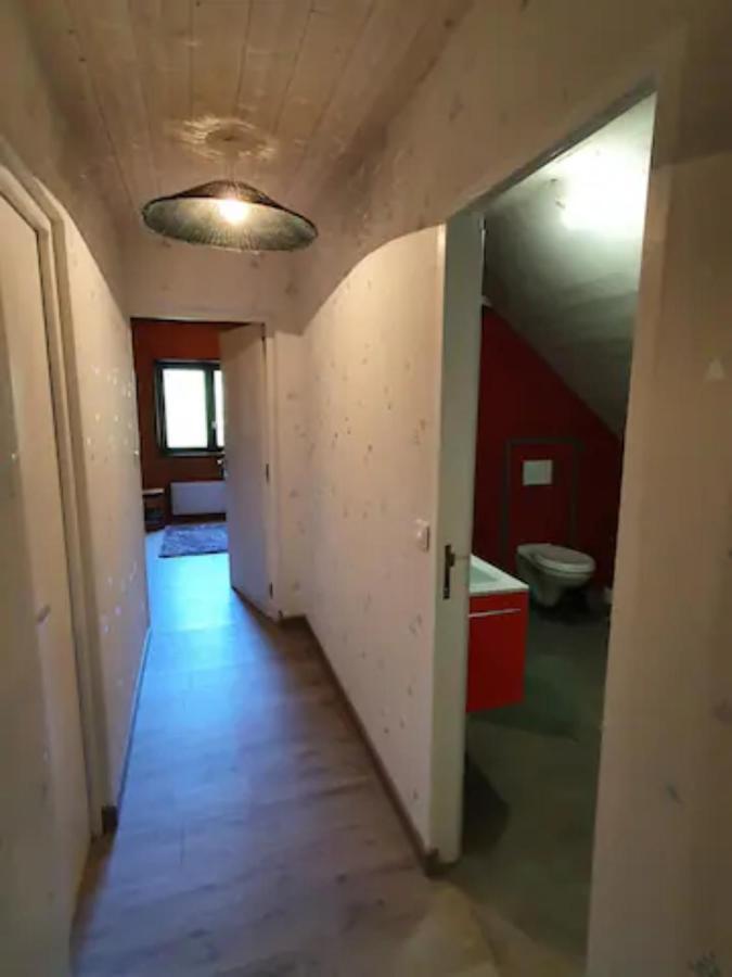 Chambre et salle de bain privative dans maison à la campagne Serley Extérieur photo