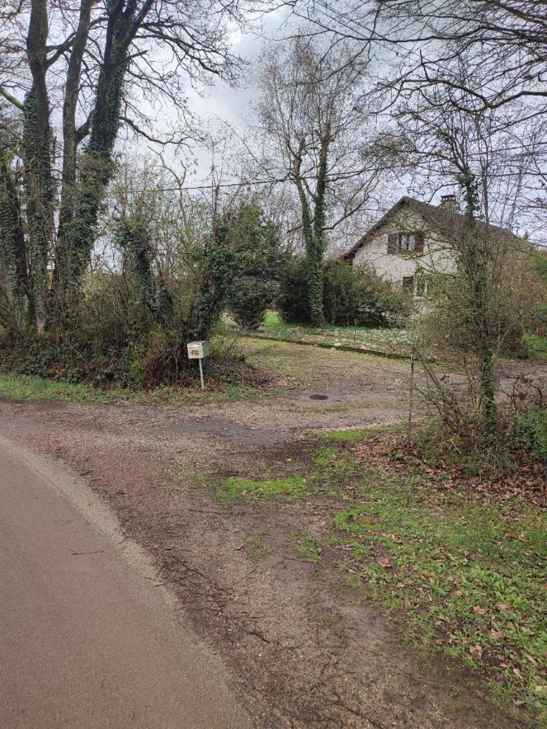 Chambre et salle de bain privative dans maison à la campagne Serley Extérieur photo