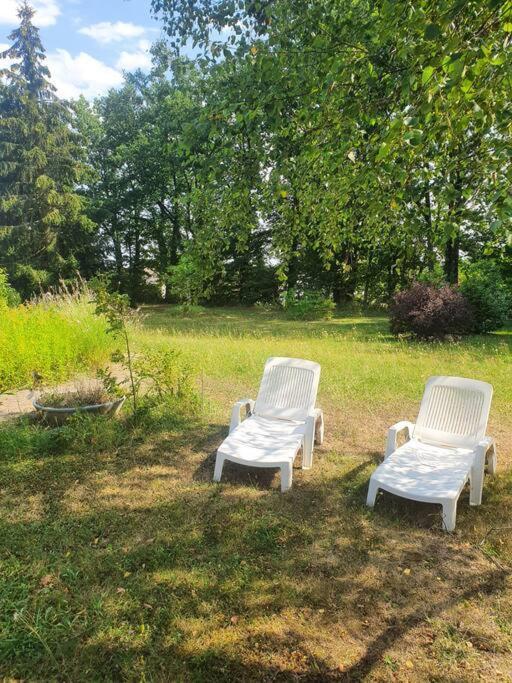 Chambre et salle de bain privative dans maison à la campagne Serley Extérieur photo